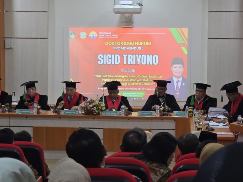 Selamat, Hakim Agung Sigit Triyono Raih Gelar Doktor UMI Makassar
