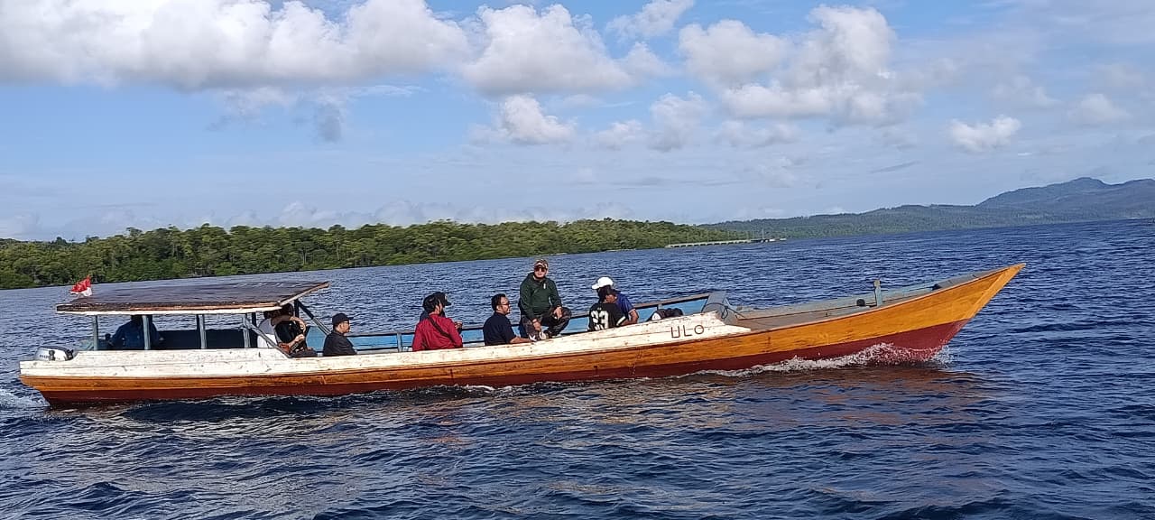 14 Jam Berlayar, PN Soasio Sidang Pemeriksaan Setempat di Tengah Laut Halmahera