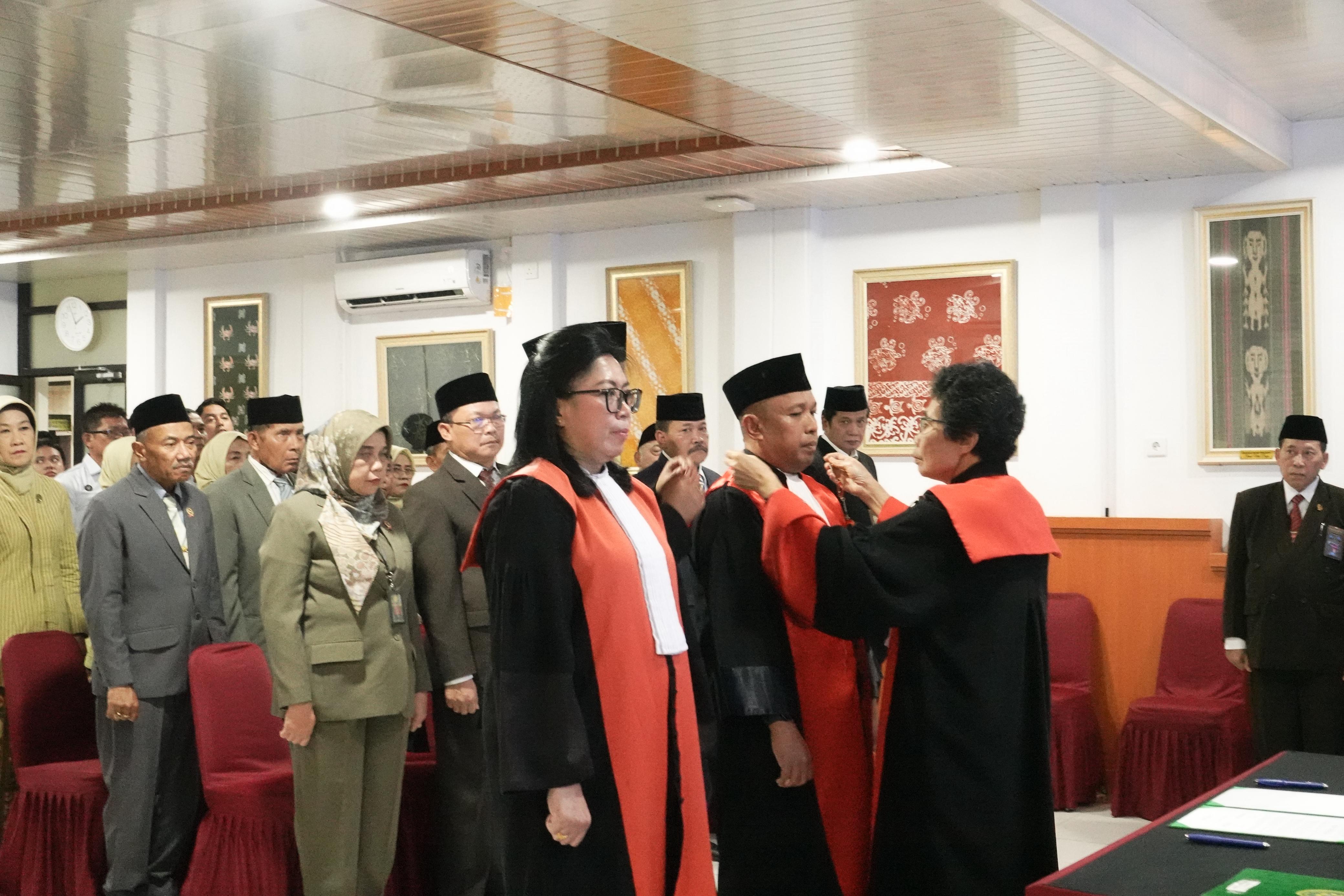 Albertina Ho Lantik Andi Hardiansyah sebagai Ketua PN Tanah Grogot
