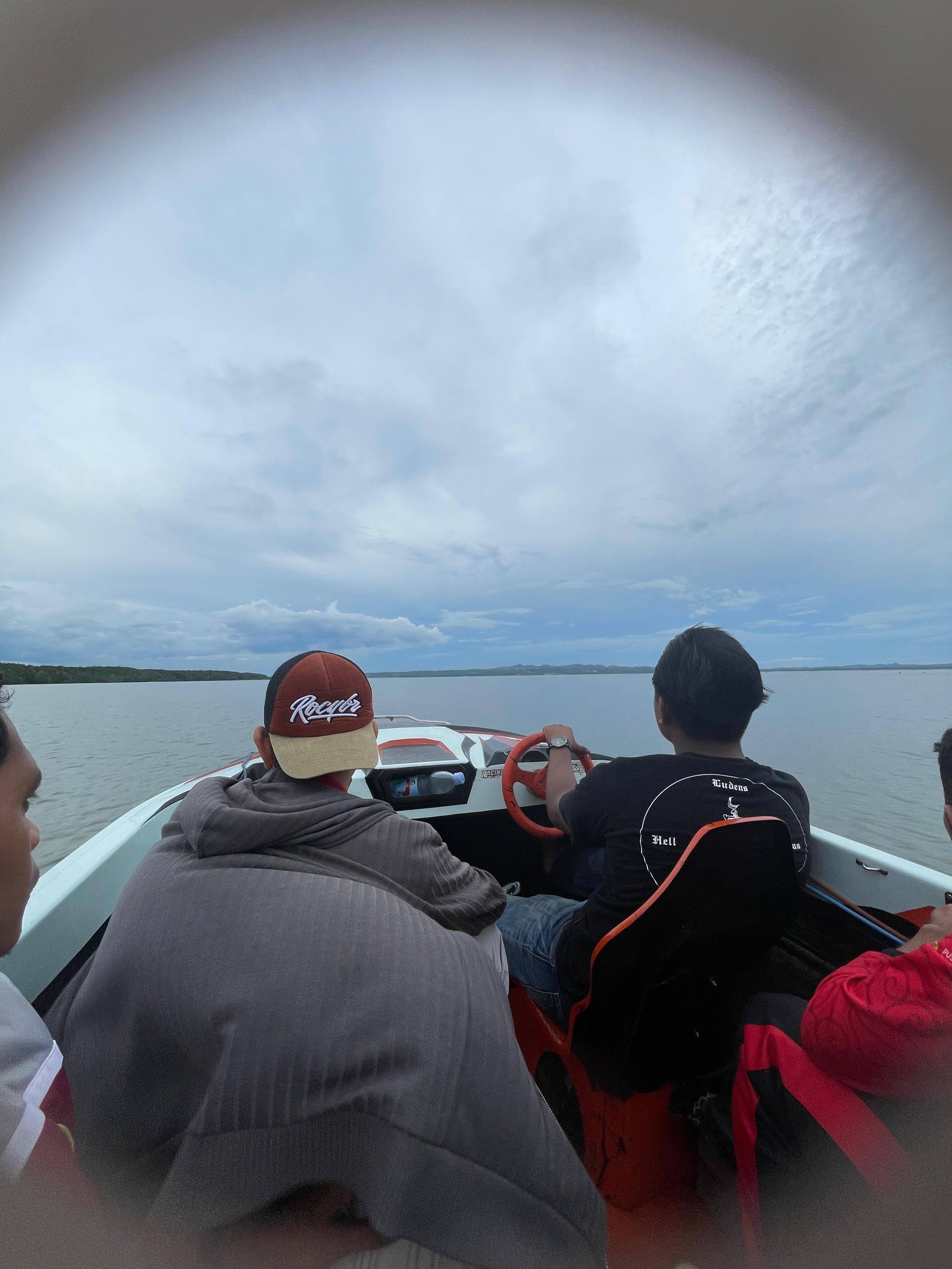 Aparatur PN Nunukan Menembus Batas Negara Indonesia-Malaysia Demi Keadilan