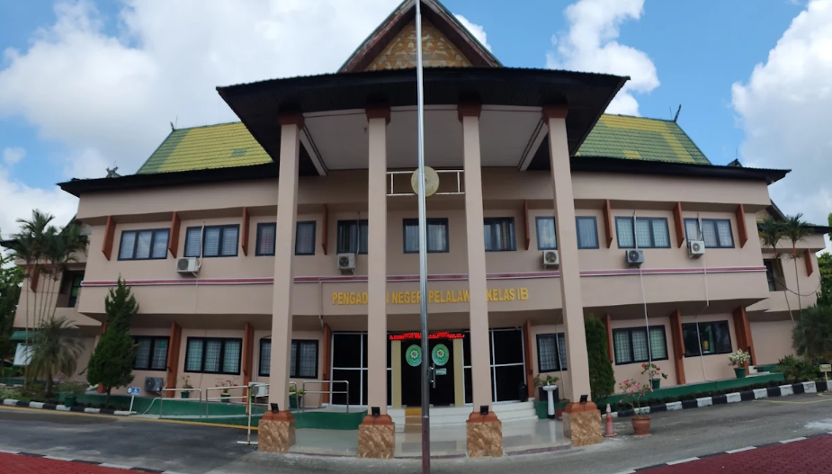 Cekcok dengan Pedagang Sate Berujung Sidang, Hakim Berikan Pemaafan kepada 2 Terdakwa