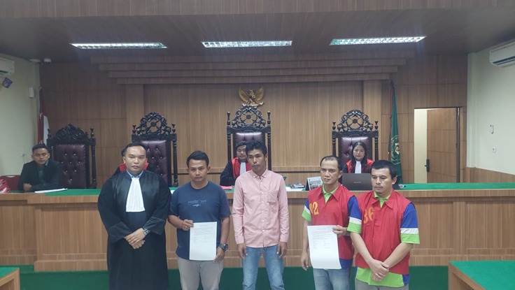 Curi Getah Karet Berujung Jabat Tangan di PN Sibuhuan