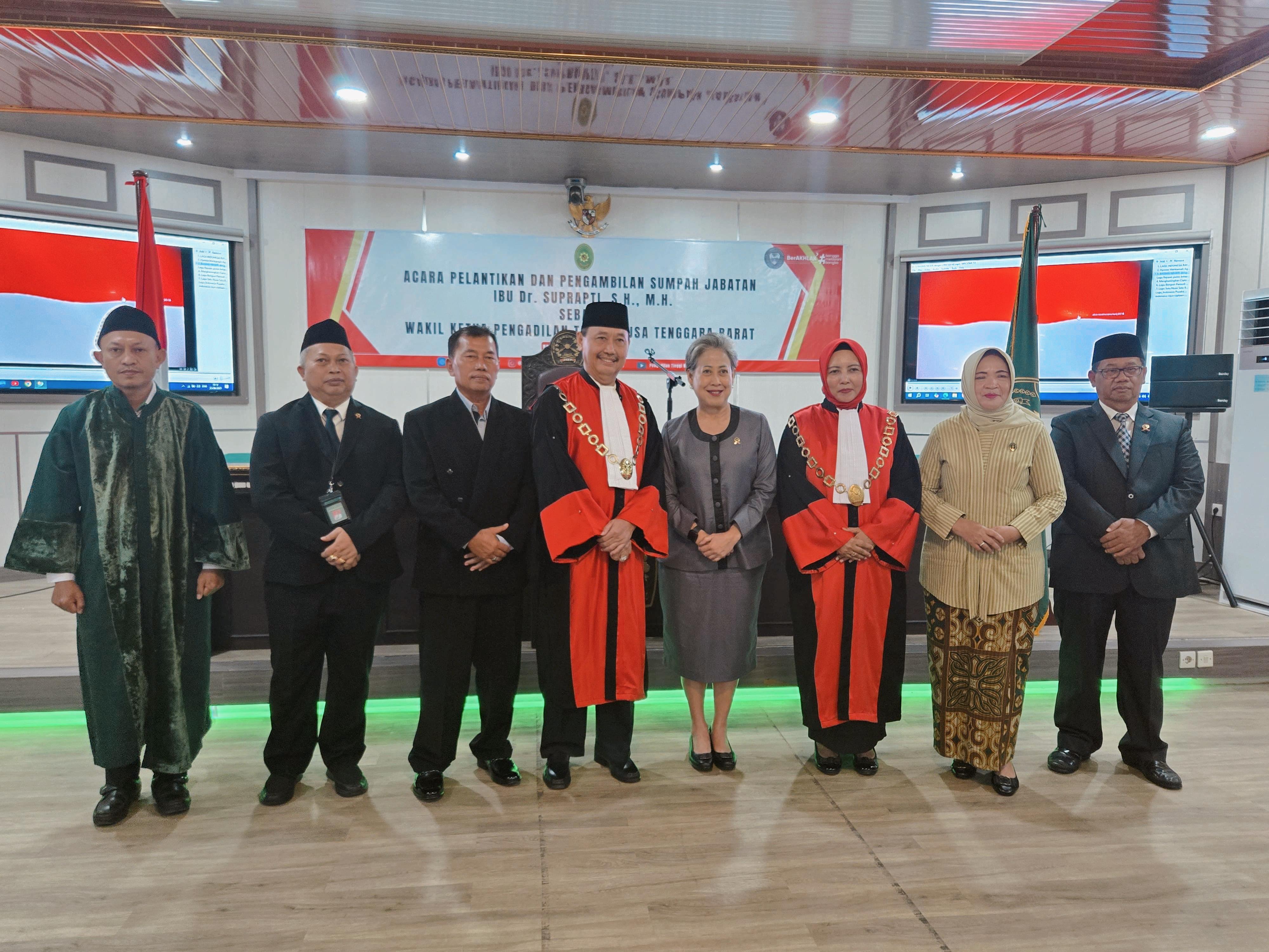 Dalam Acara Sederhana Penuh Makna, Suprapti Jabat WKPT NTB