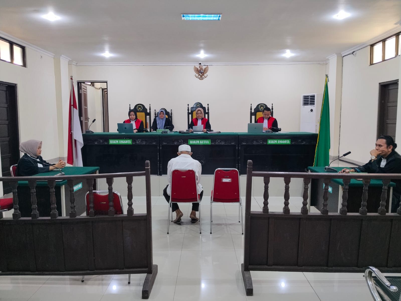 Damai & Ganti Rugi Lunas, Terdakwa Penipuan Usia 70 Tahun Diberi Pemaafan Hakim