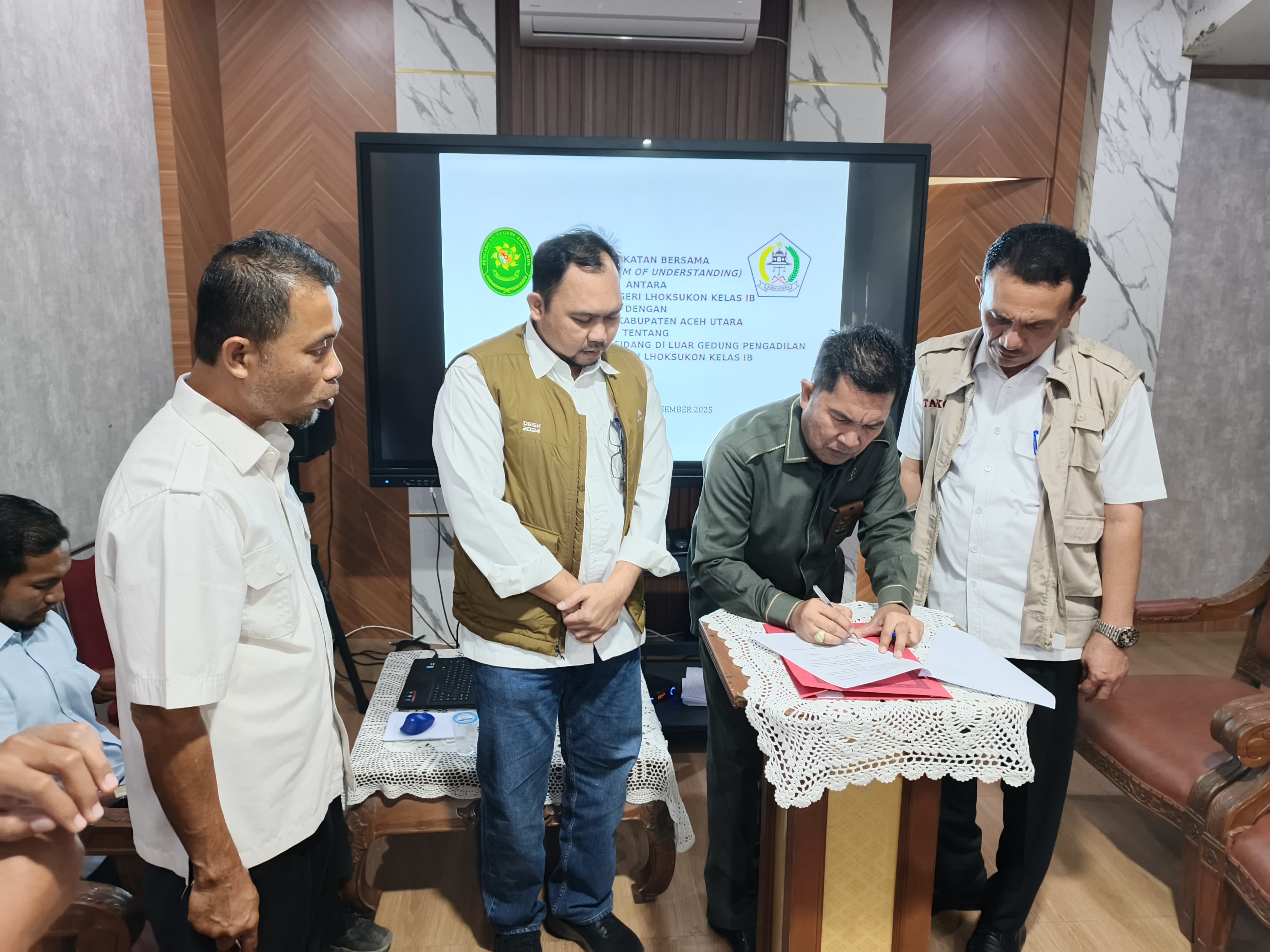 Dekatkan Pelayanan, PN Lhoksukon Gelar Sidang di Luar Gedung Pengadilan