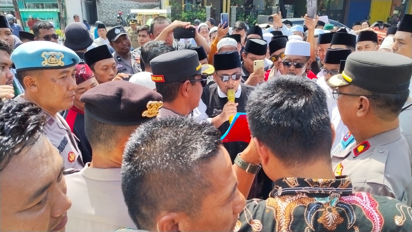 Digeruduk Massa Alumni Pesantren, PN Sampang Tegaskan Selalu Jaga Integritas dan Independensi