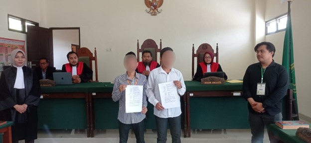 Drama Foto Panas Berujung Pukul: PN Pangkajene Vonis Terdakwa 3 Bulan