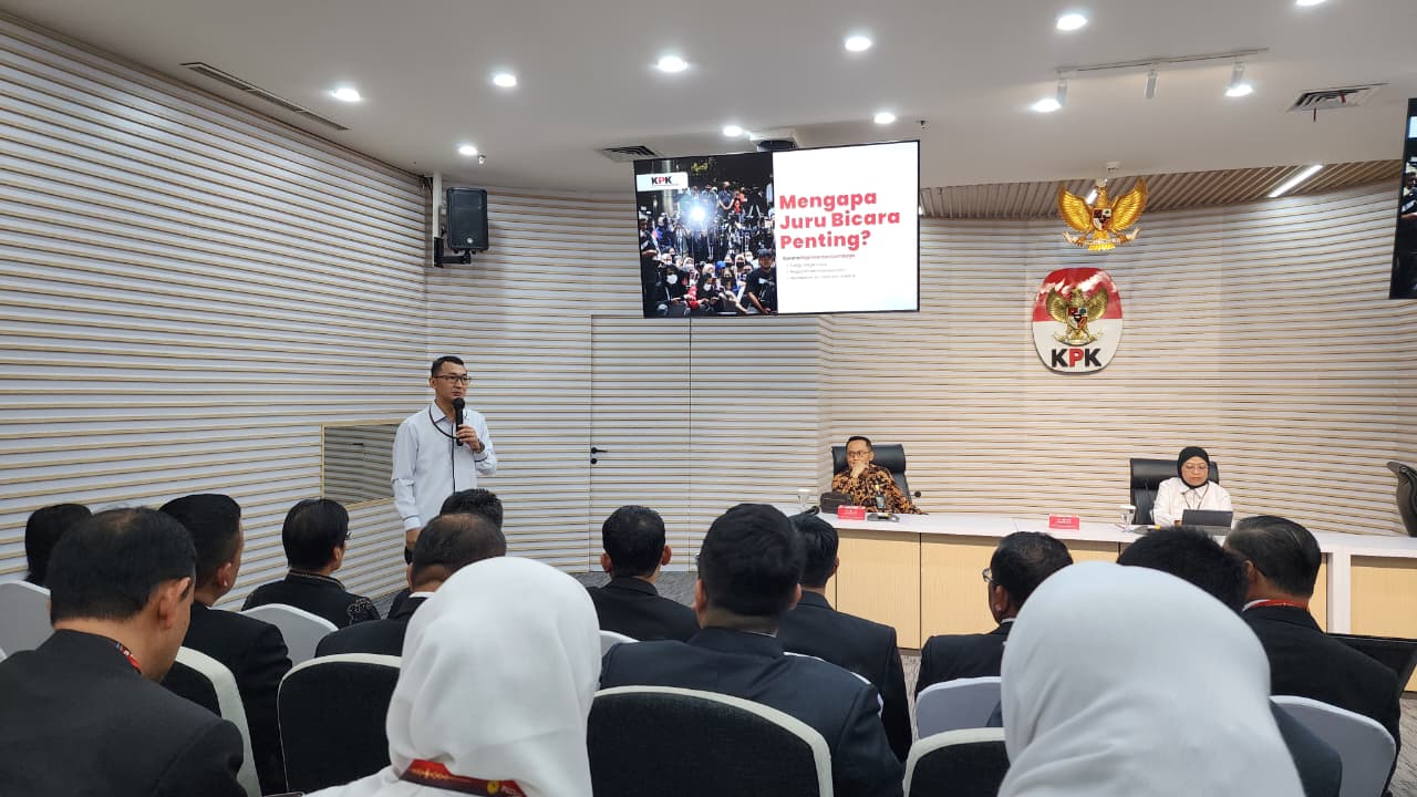 Dua Langkah di Depan Wartawan, Jurus Jubir KPK untuk Jubir Pengadilan
