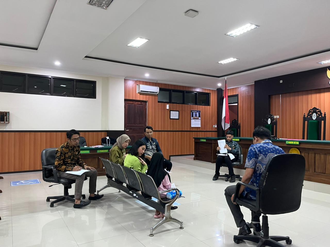 Es Krim Jadi Kunci Pendekatan Hakim PN Majene Ke Anak Korban