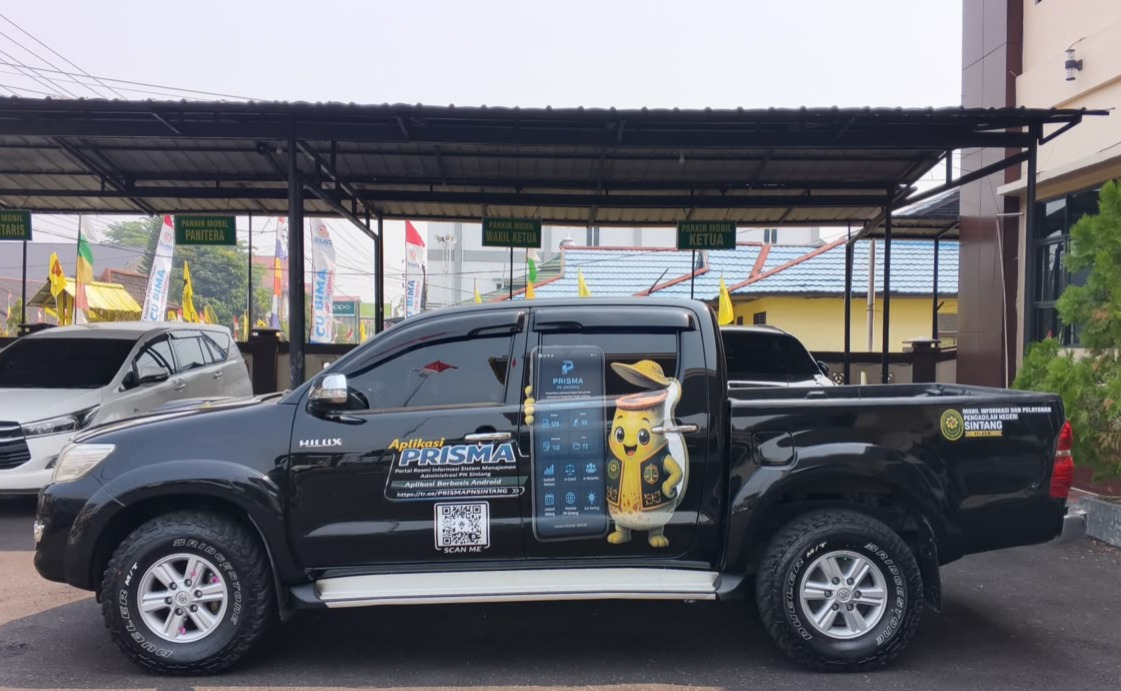 HUT Ke-81 MA, PN Sintang Kalbar Resmikan Mobil Informasi dan Pelayanan