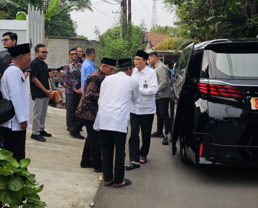 Ketua MA Melayat ke Rumah Duka Hakim Agung Dr Abdul Manaf 