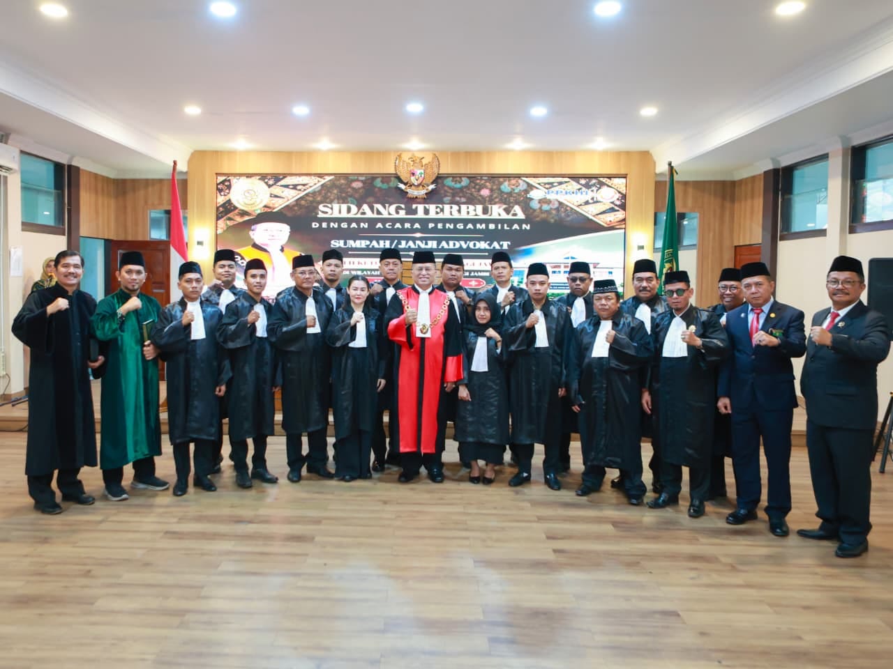 Kukuhkan Advokat, PT Jambi Tekankan Integritas Profesi