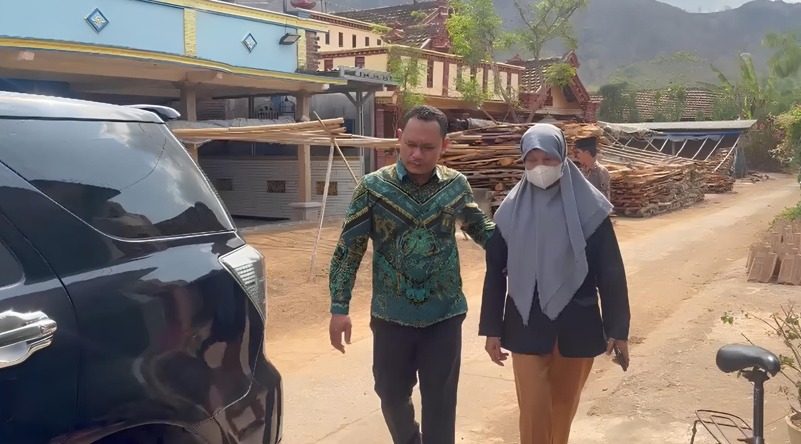 LAMPU DILAN Hadir, PN Trenggalek Antar-Jemput Pemohon dari Desa