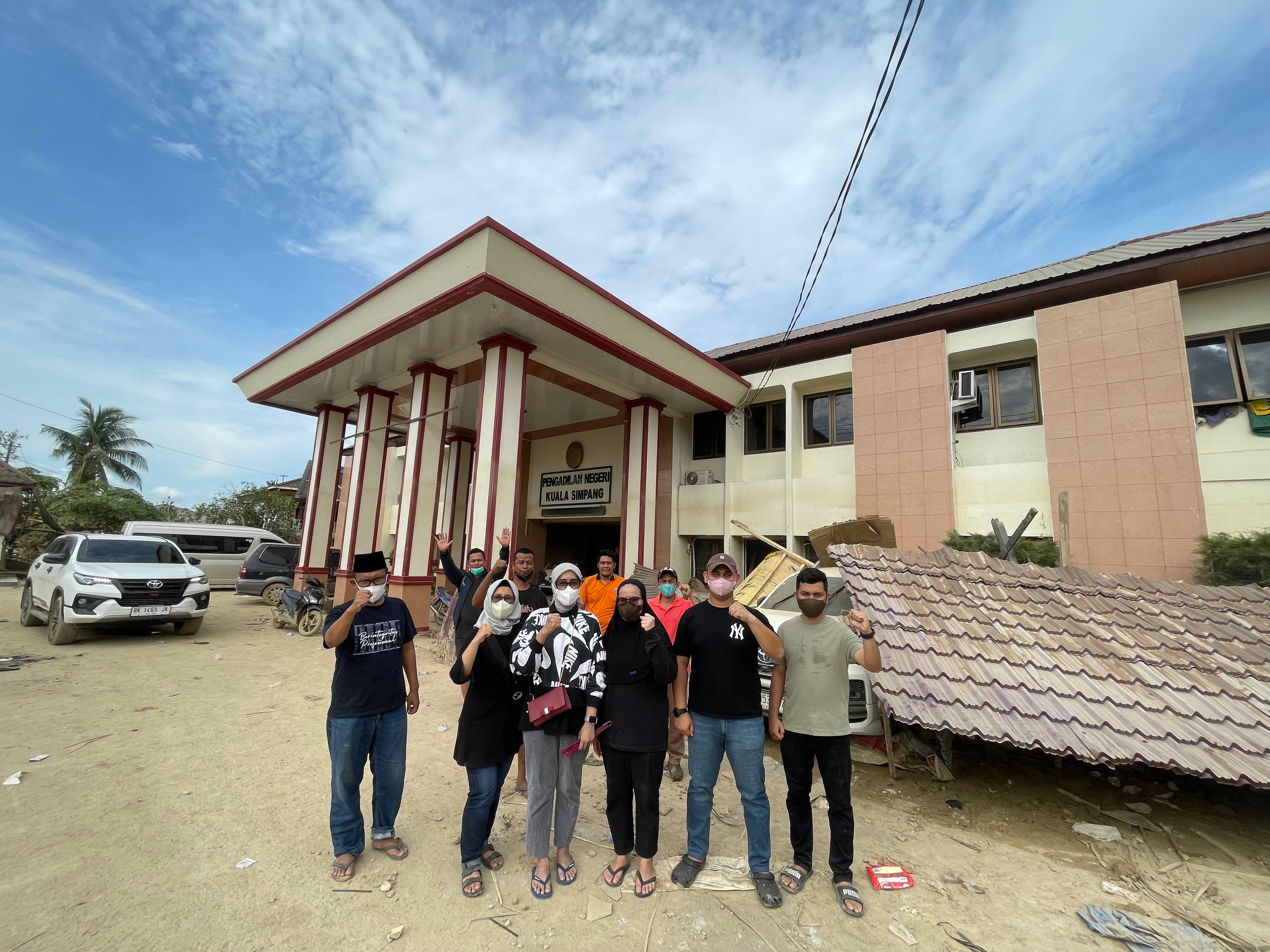 Lawan Trauma, Para Penyintas Turun Lapangan Bantu PN Kuala Simpang