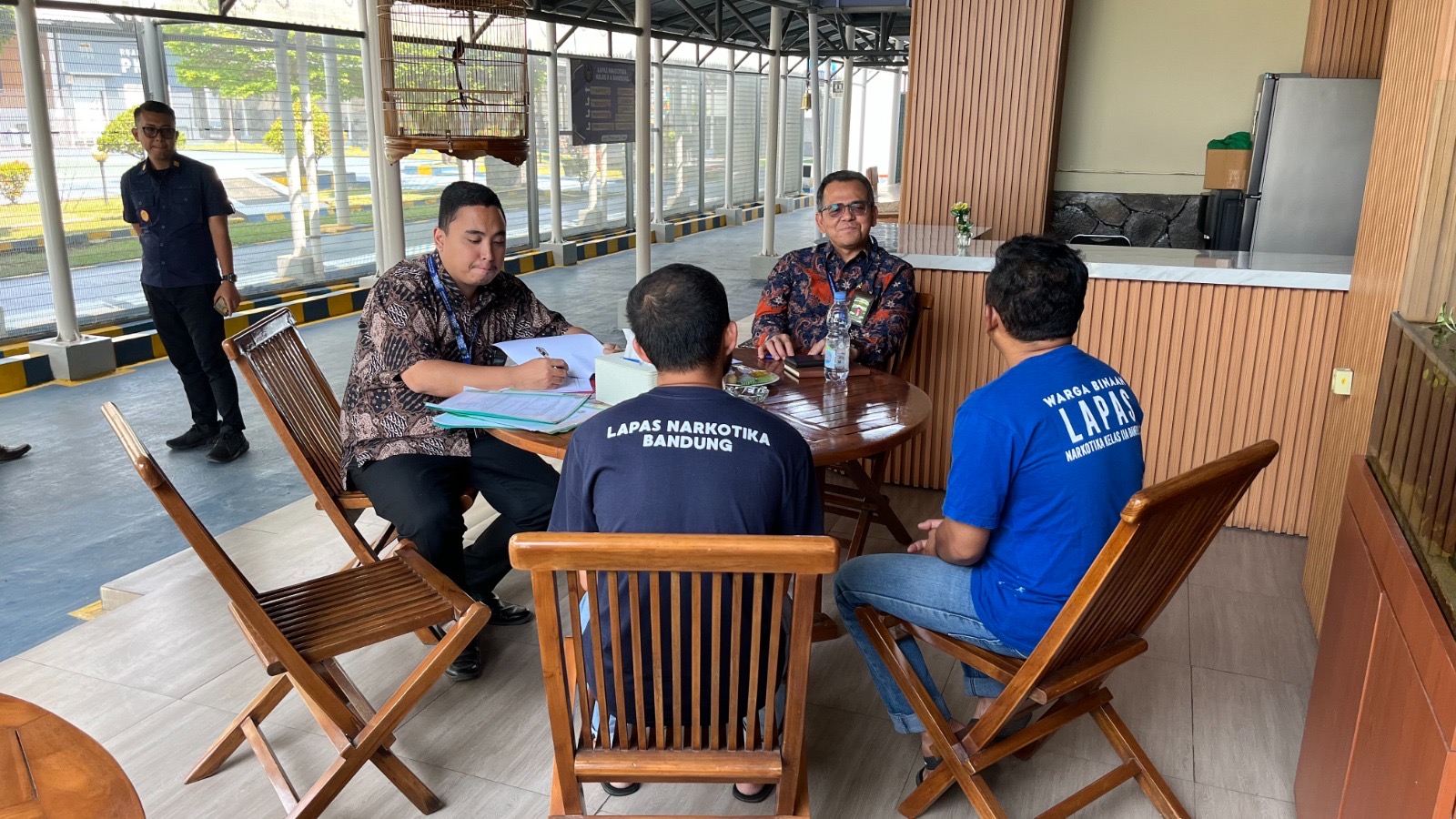 Menakar Pembinaan dan Dapur Konveksi di Balik Terali Lapas Narkotika Bandung
