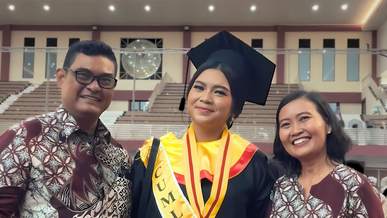 Nath Wisudawati Terbaik FH Unsoed Bercita-cita Jadi Hakim: Panggilan Hati