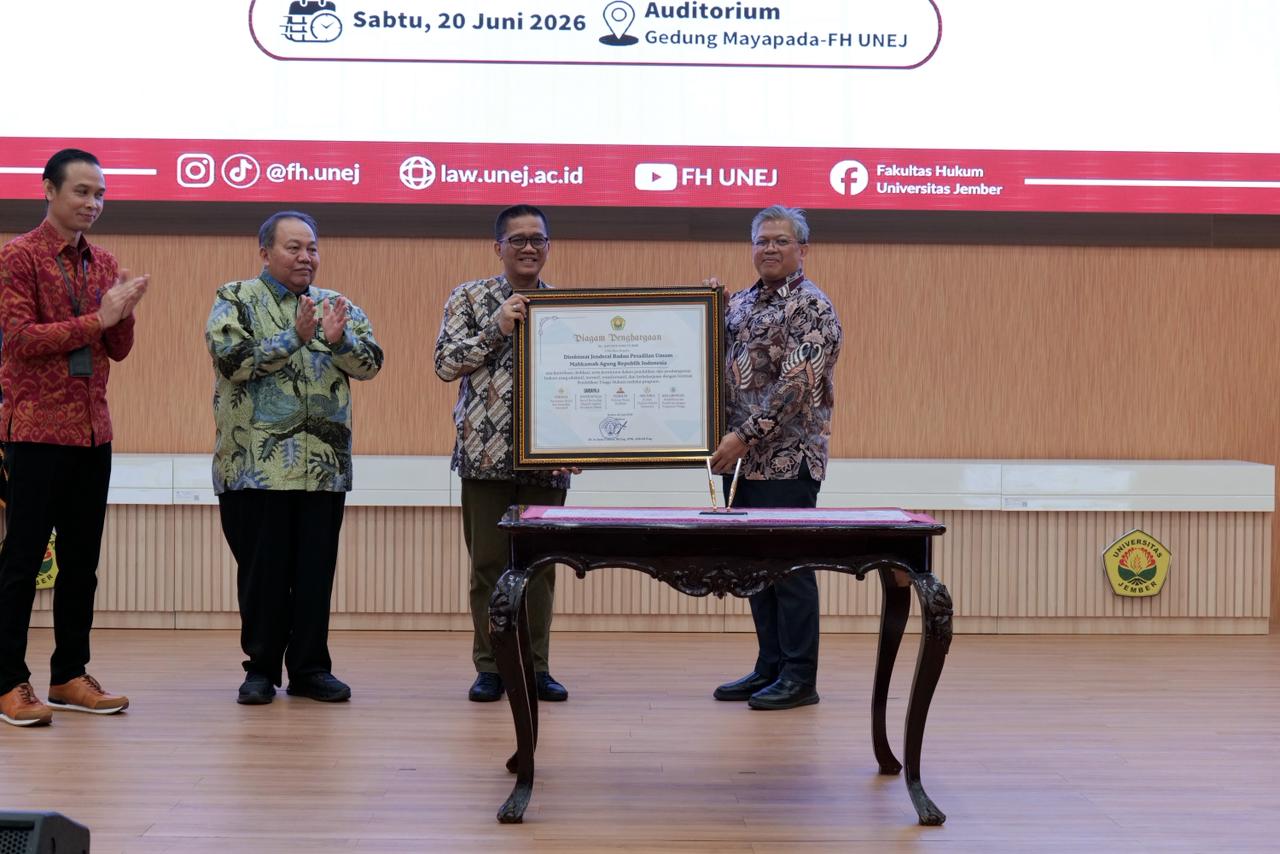 PERISAI, DANDAPALA, PODIUM hingga ARUNIKA Tuai Prestasi, Badilum Raih Penghargaan dari UNEJ