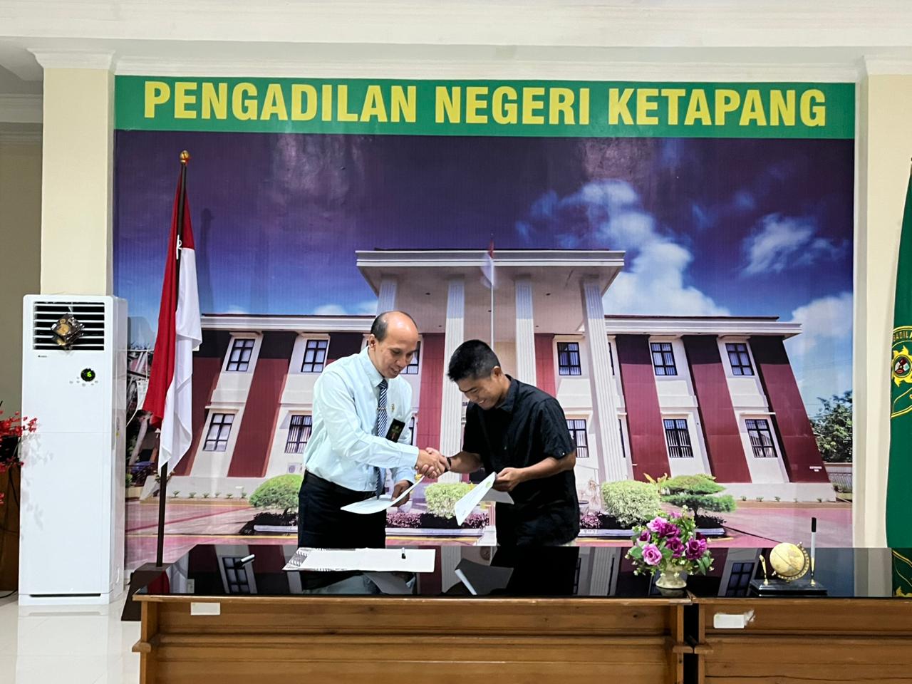 Perluas Akses Informasi, PN Ketapang & Media Berkolaborasi Publikasi Panggilan Sidang