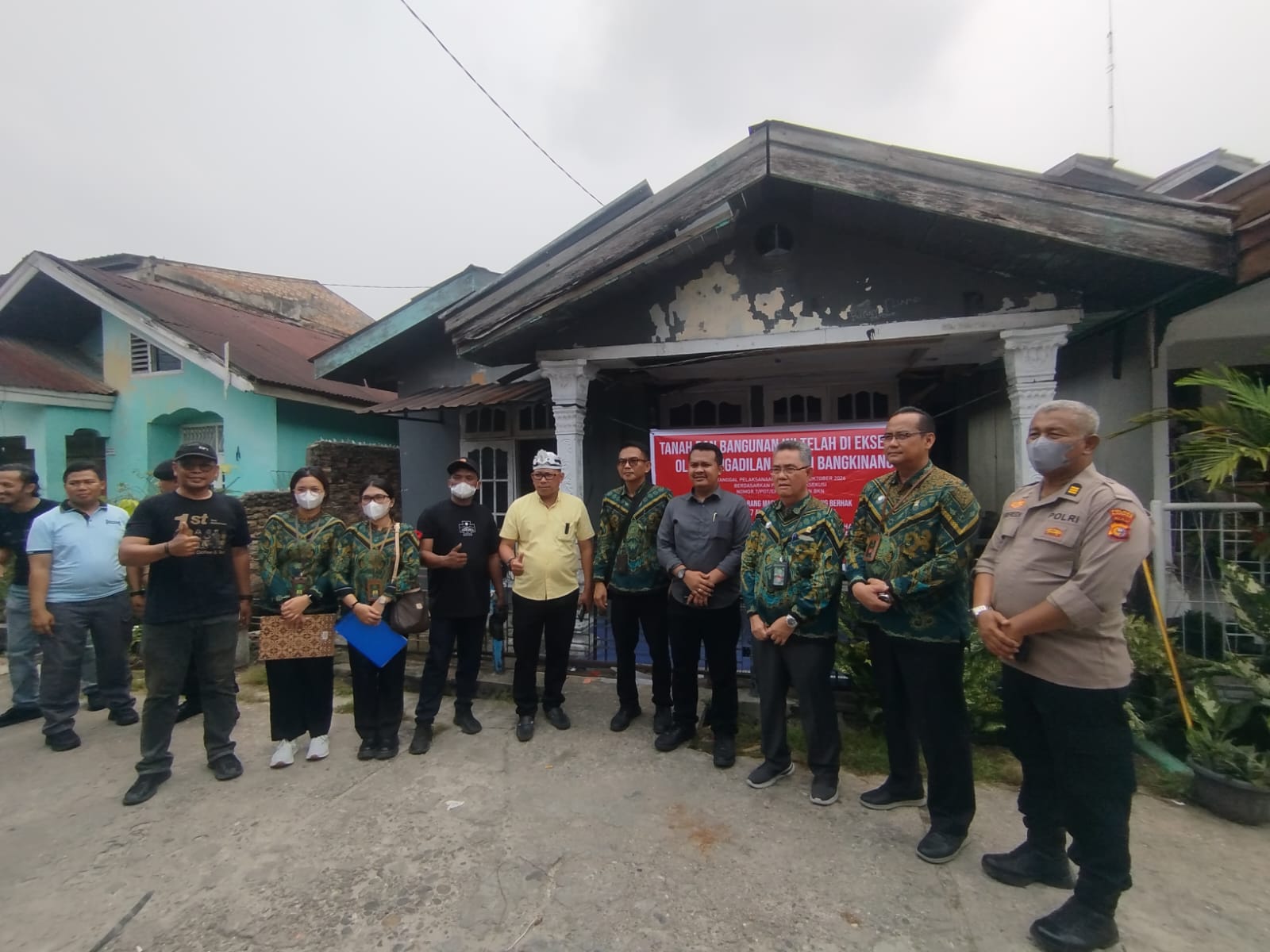 PN Bangkinang Eksekusi Rumah Hasil Lelang, Barang Barang Dipindahkan ke Rumah Sewa
