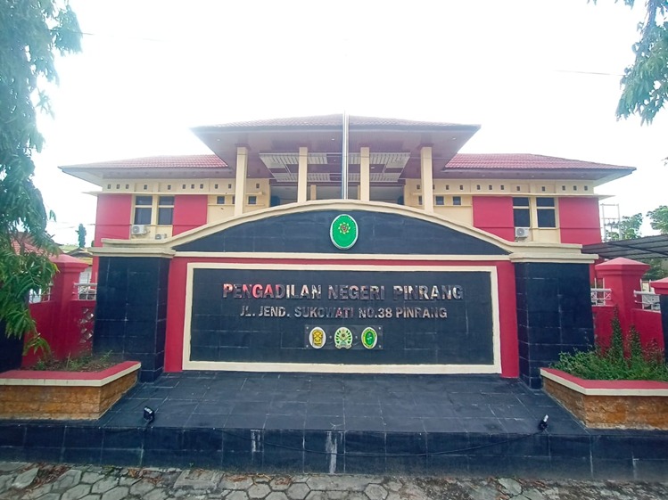 PN Pinrang Jatuhkan Vonis 6 Bulan Pada Terdakwa Penyelenggara Haji Ilegal