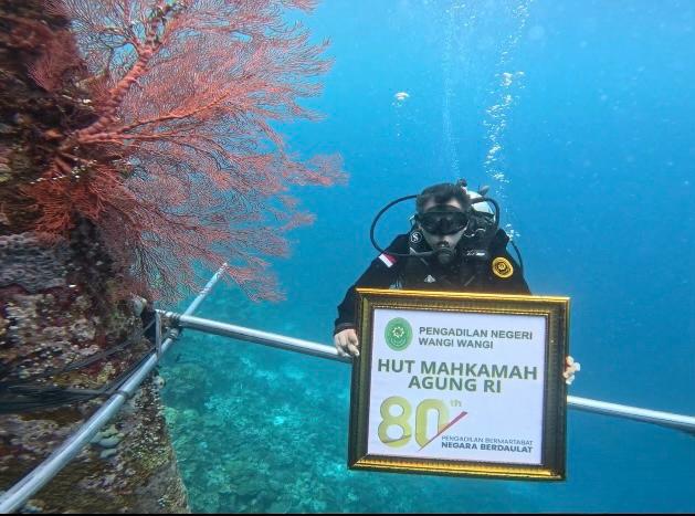 PN Wangi-Wangi Rayakan HUT RI & MA ke-80 di Surga Nyata Bawah Laut Wakatobi