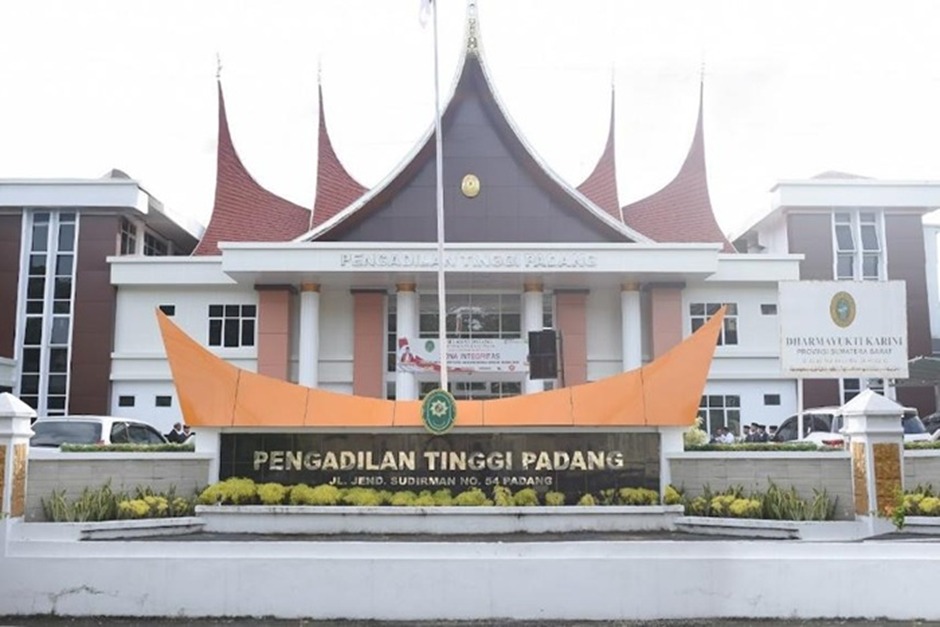 PT Padang Kuatkan Putusan PN Padang Panjang, Penjudi Online Divonis 8 Bulan Penjara