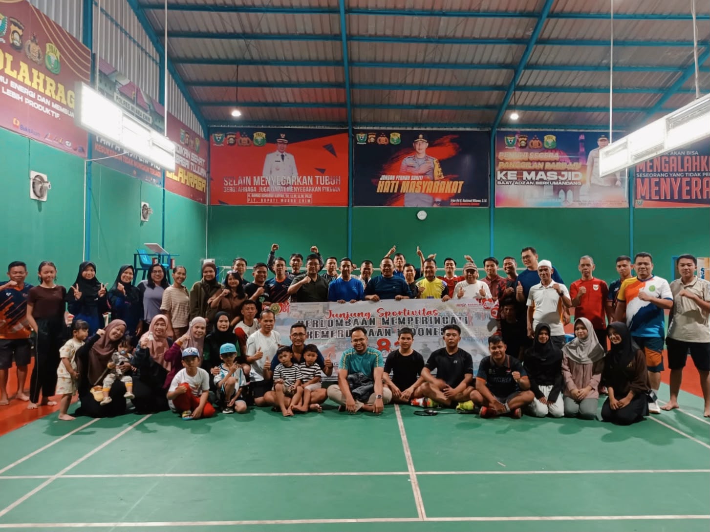 Semarak HUT RI dan HUT MA, PN Muara Enim Perkuat Solidaritas lewat Ajang Sportivitas