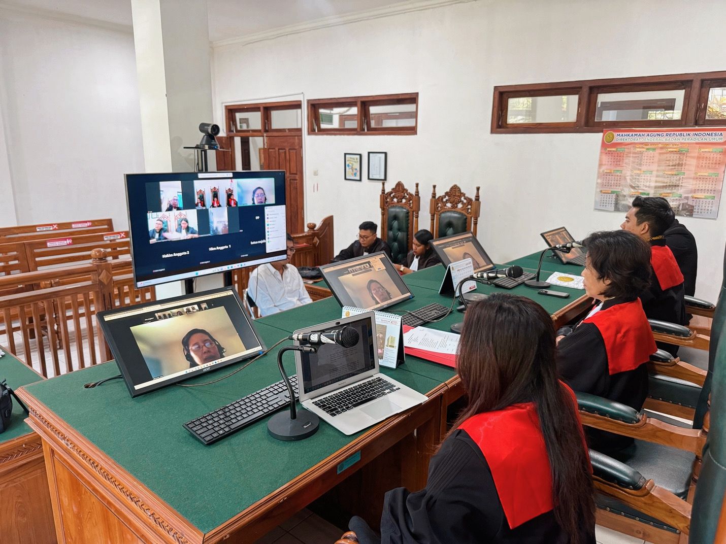 Sidang Perdana Penyelundupan Manusia oleh WNA  Cina di PN Labuan Bajo, Ini Yang Terjadi!