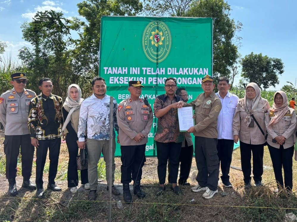 Sinergi Aparat & PN Bangil Antar Eksekusi Lahan Berlangsung Lancar