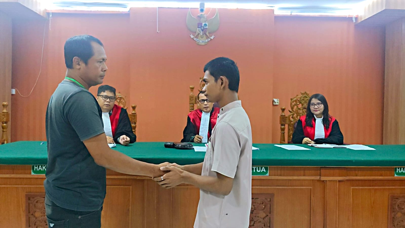 Tangis Haru Warnai Penerapan Keadilan Restoratif di PN Lhokseumawe