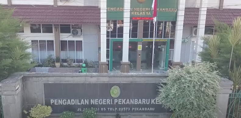 Terbitkan Surat Hibah di Kawasan Hutan, Tokoh Adat di Riau Divonis 16 Bulan Penjara