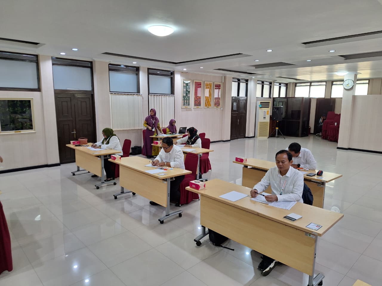 Ujian Tertulis Calon Hakim Ad Hoc PHI Digelar di PT Kaltim