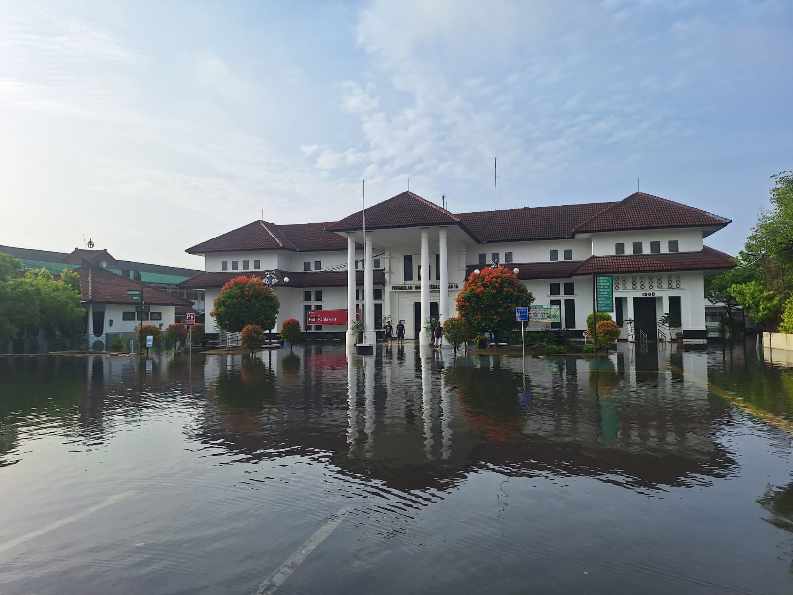 Akibat Hujan Lebat, Pengadilan Negeri Tegal Tergenang