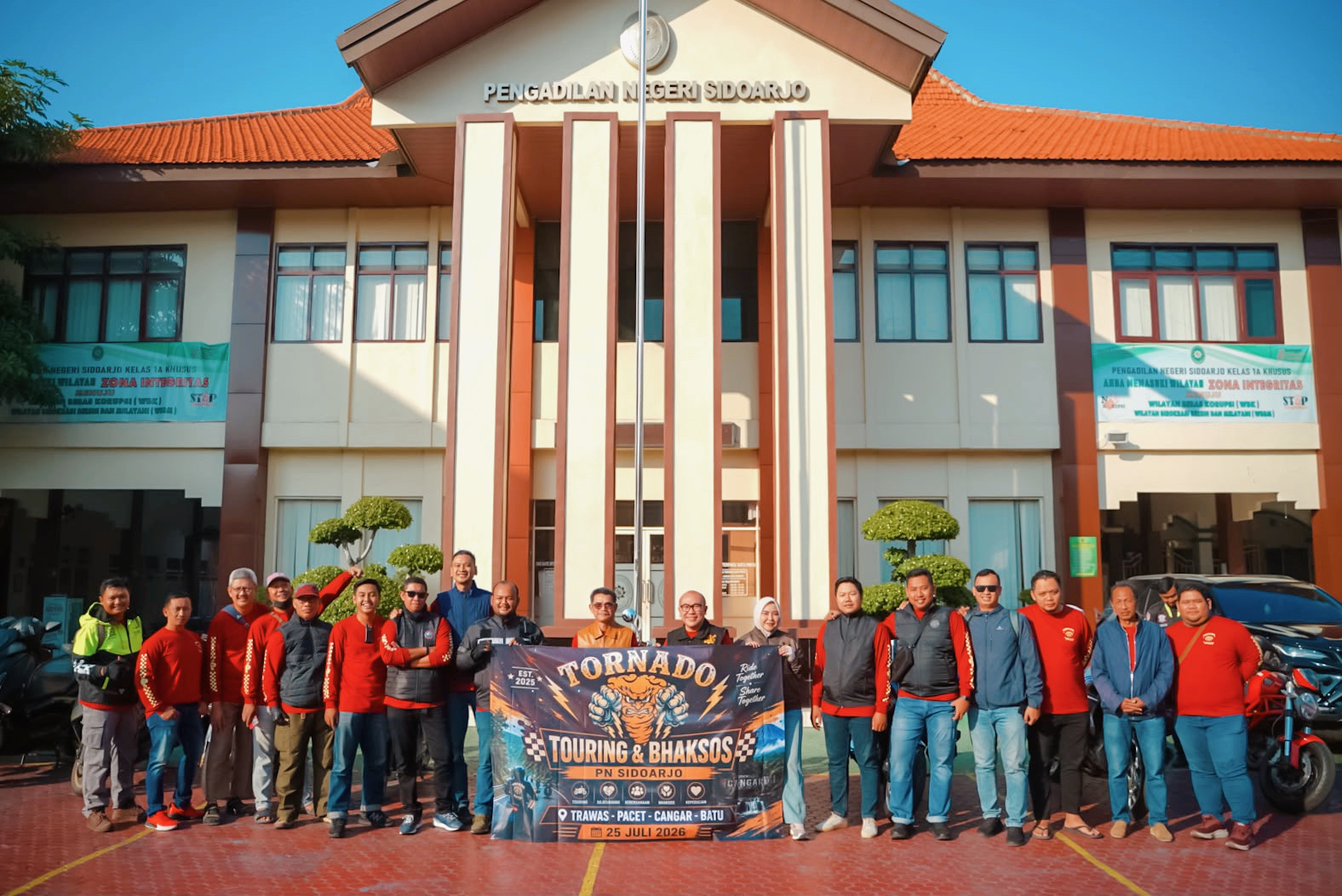 Dari Aspal ke Aksi Sosial, TORNADO PN Sidoarjo Berbagi untuk Sesama