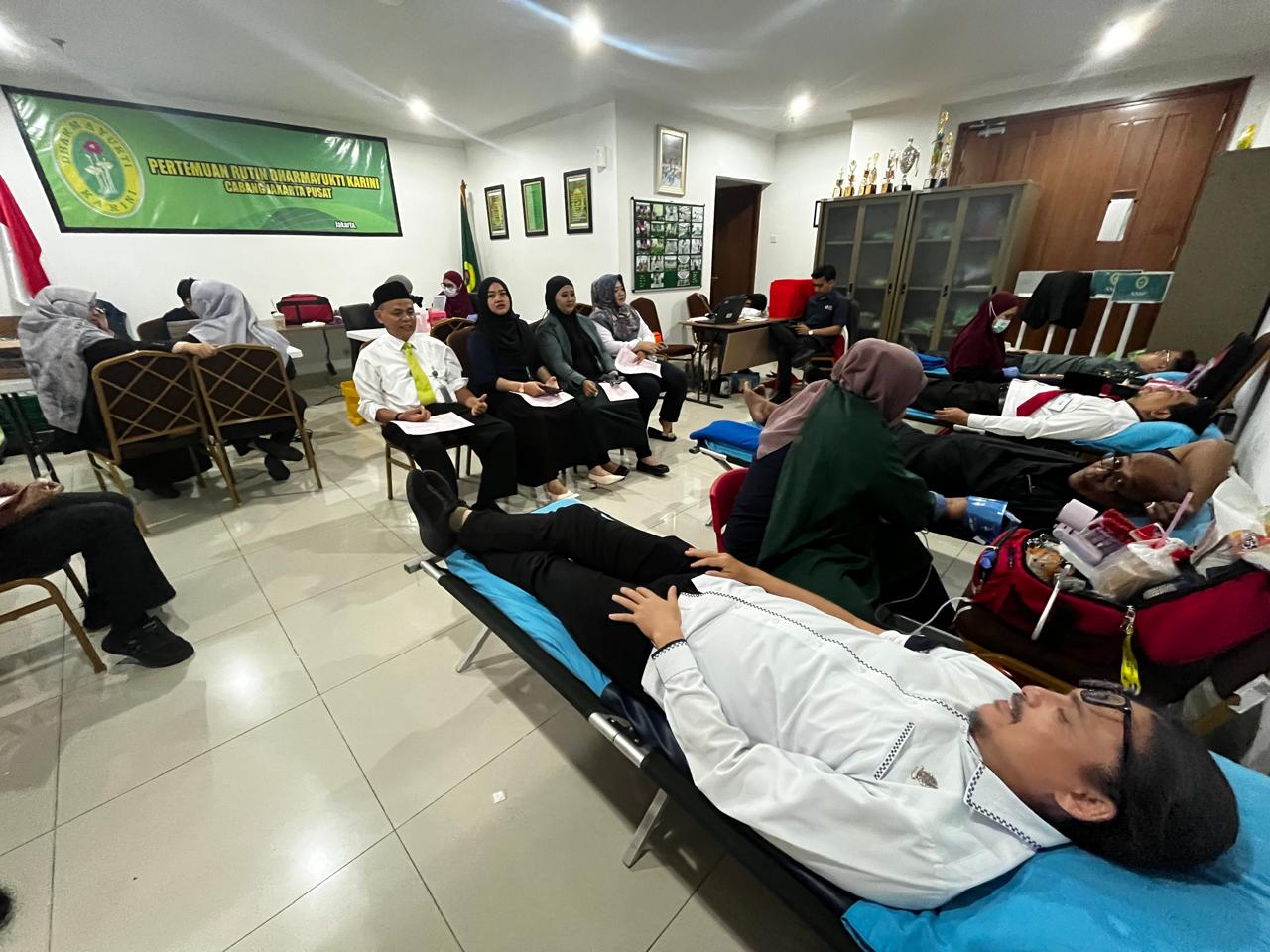 HUT MA ke-80, Hakim dan Pegawai PN Jakpus Ramai-ramai Ikuti Donor Darah  