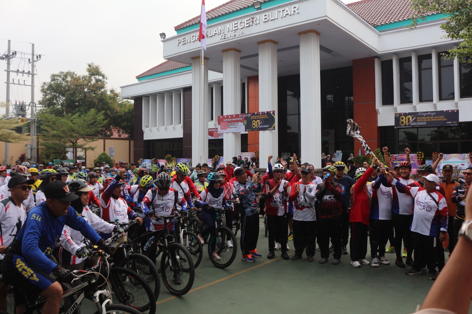 Melihat Kemeriahan Semarak HUT ke-80 MA di Blitar