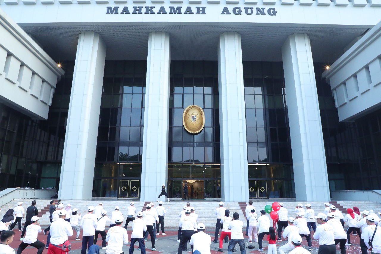 Meriahnya Senam Sehat HUT MA Ke-80