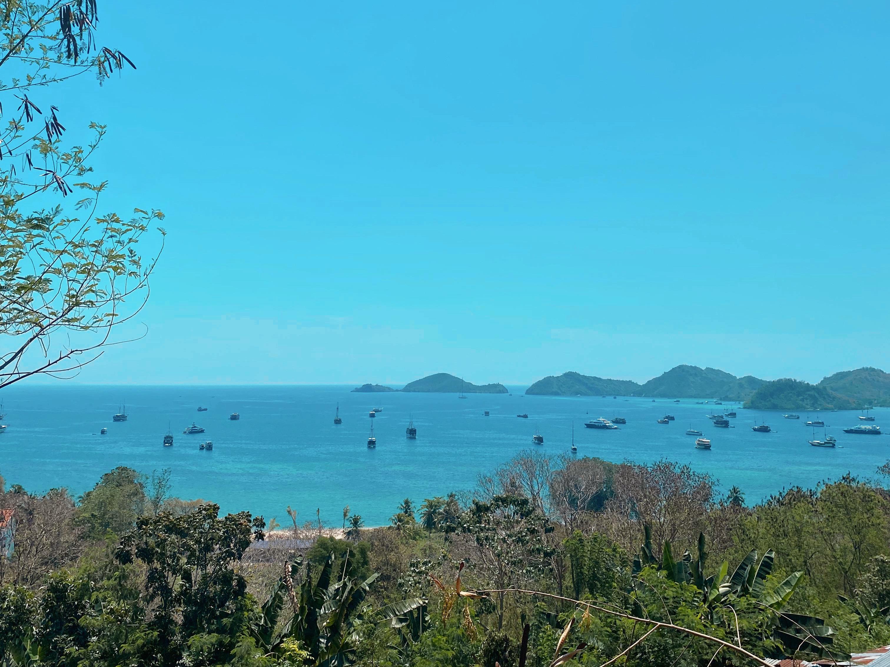 Suguhan Keindahan Pantai Saat Descente di PN Labuan Bajo